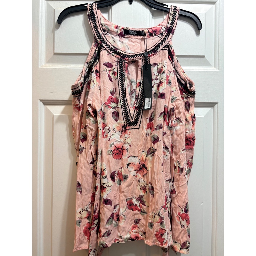 BKE Boutique Pink Floral Cold Shoulder Embroidered Top‎ Blouse Medium NWT